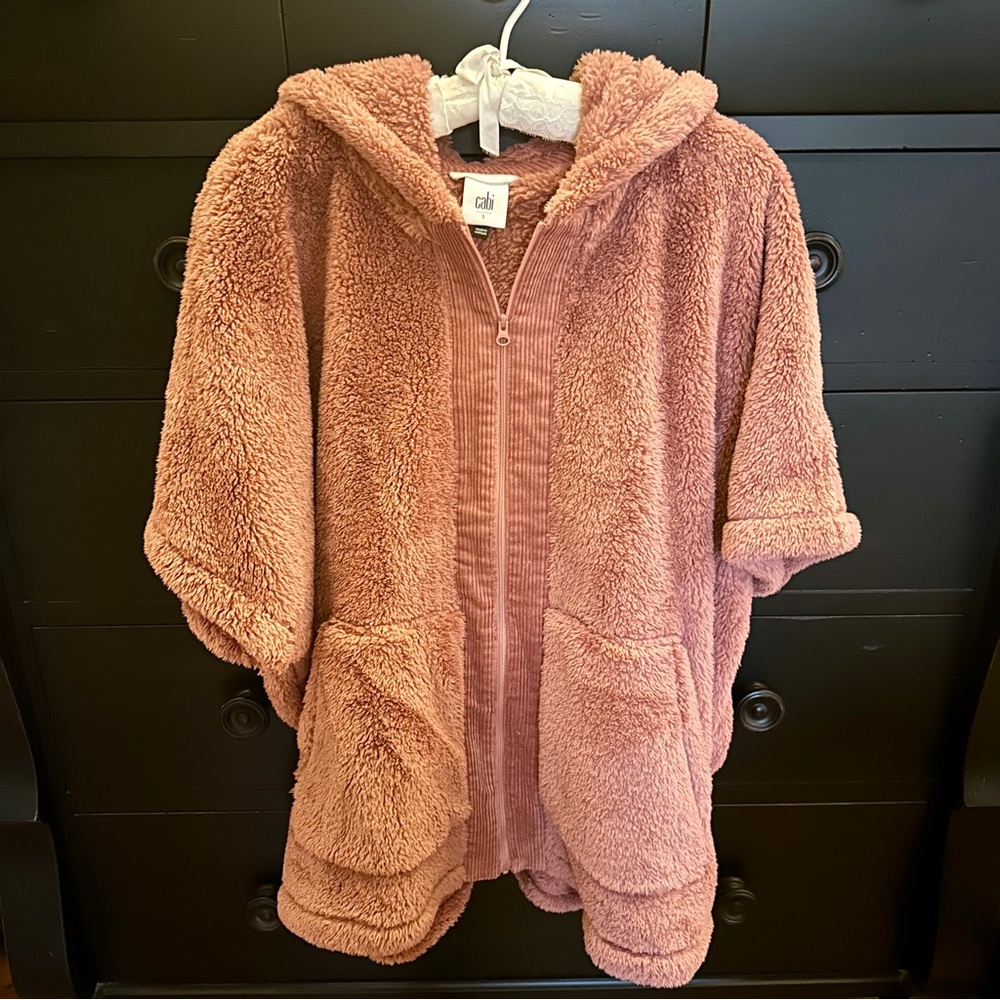CAbi Embrace Topper